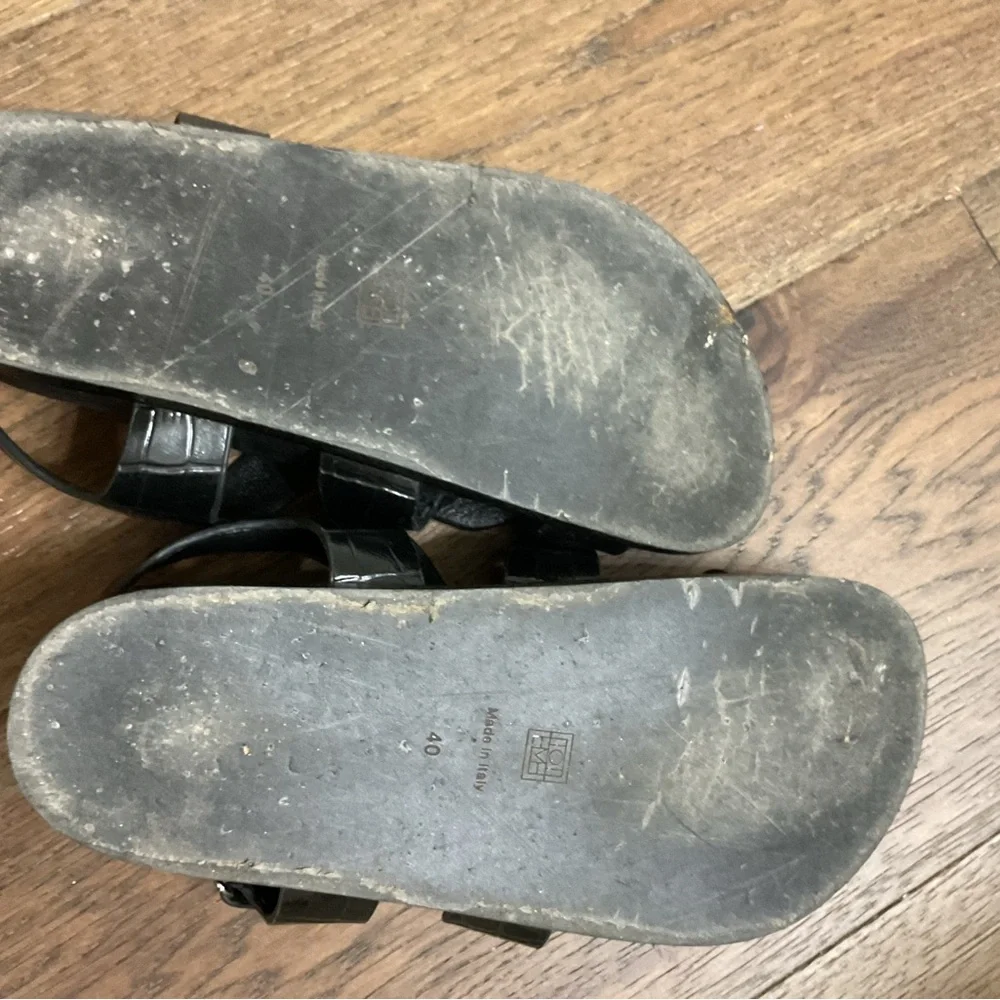 Toteme Black Croc-Embossed Gladiator Sandals - Picture 3 of 15